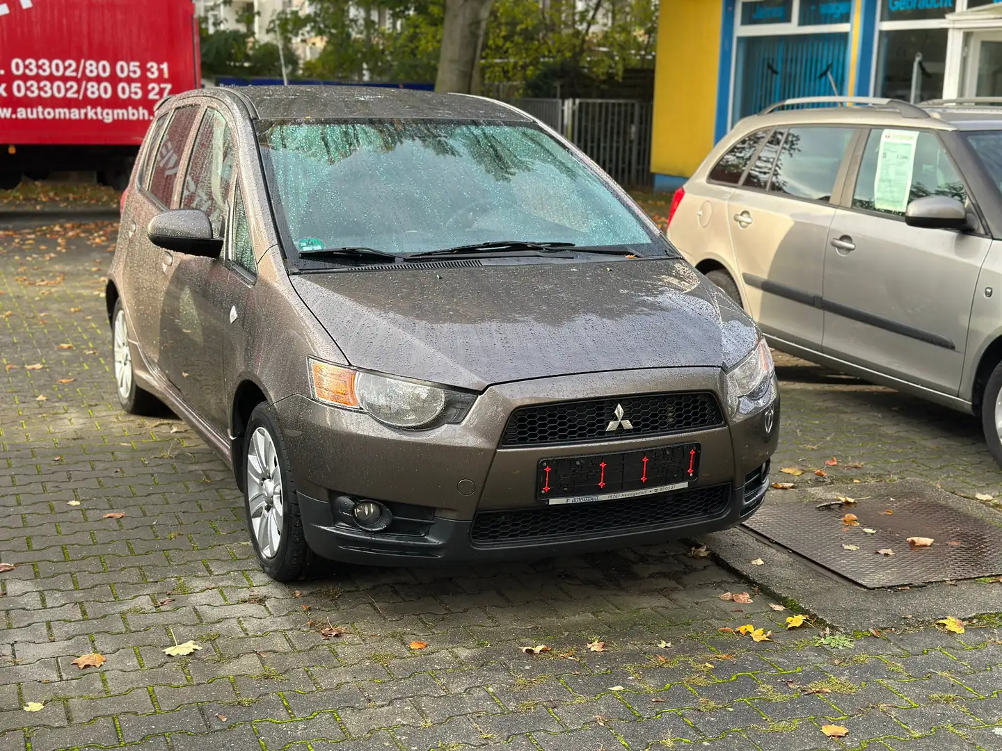 Mitsubishi Colt Colt  5-Türer 1.1 ClearTec neue Allwetterr. Braun - 1