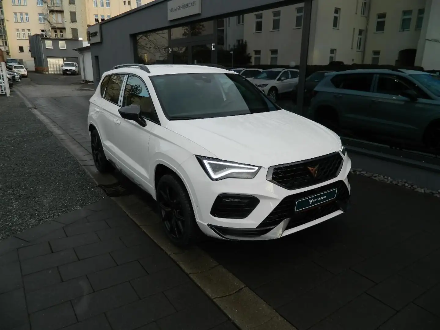 CUPRA Ateca VZ 300 PS DSG 4Drive CupraPlusPaket/Sitzheiz/elSit Weiß - 1