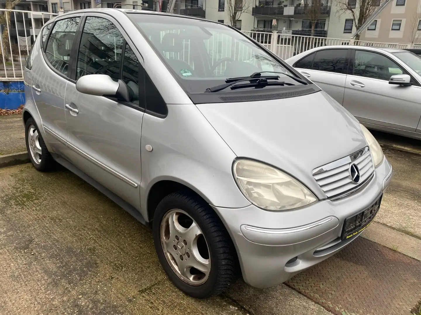 Mercedes-Benz A 140 Avantgarde Klima 2.Hand AHK Euro 4 Silber - 2