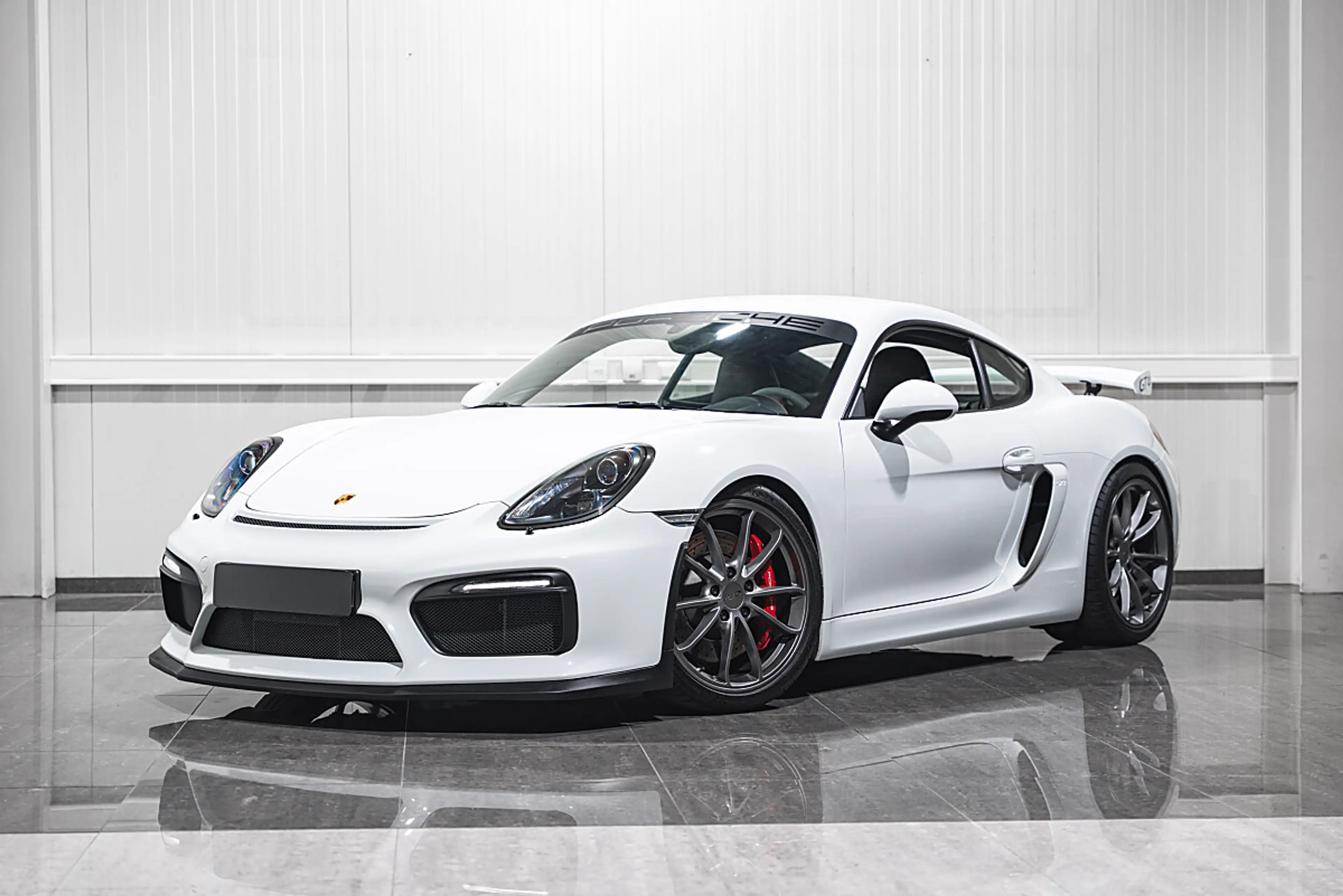 Porsche Cayman 3.8 GT4 — photo 2