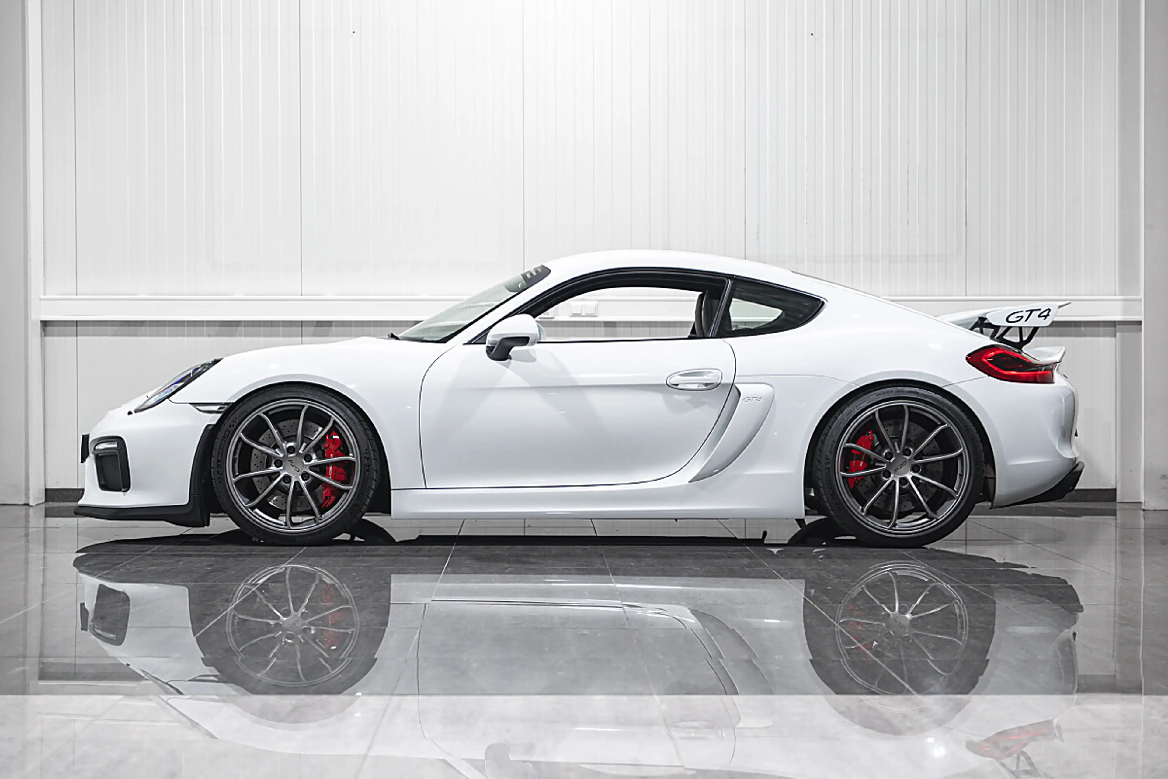 Porsche Cayman 3.8 GT4 — photo 3