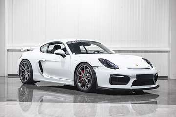 3.8 GT4