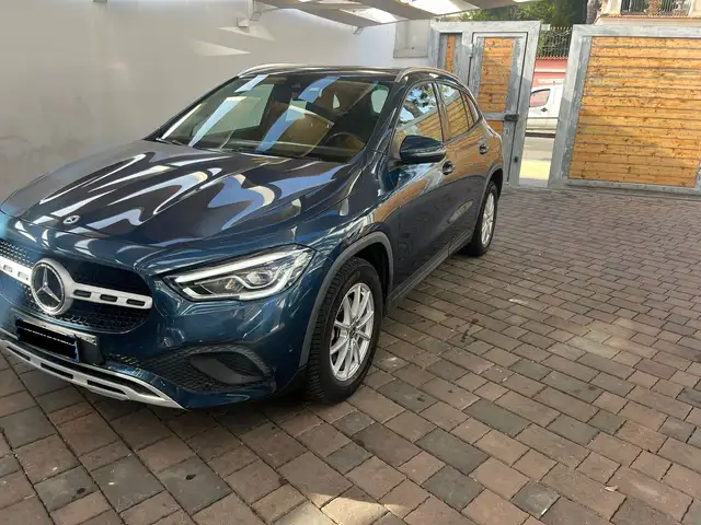 Mercedes-Benz GLA 200 GLA-H247 2020 d Business Extra auto