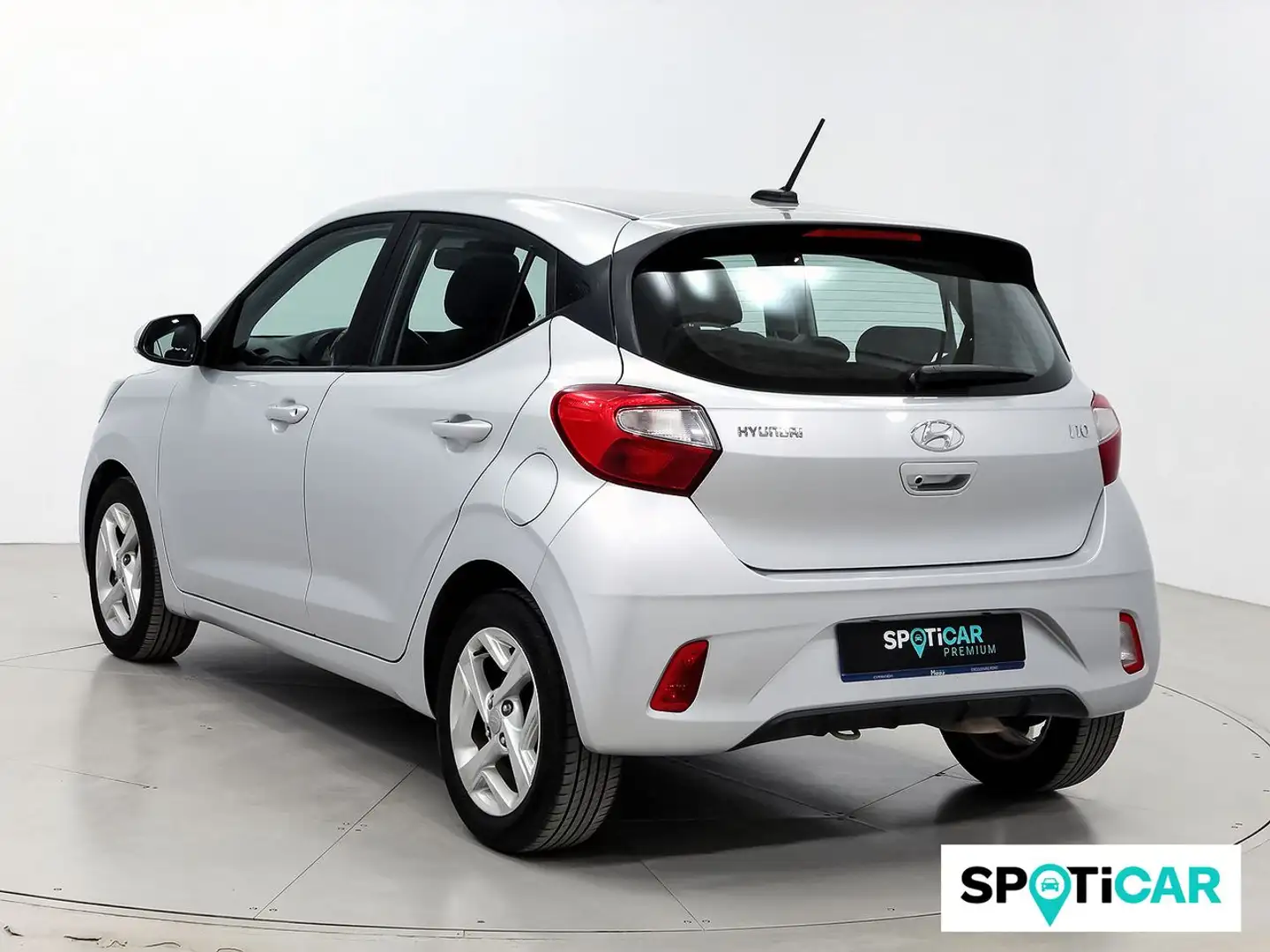 Hyundai i10 1.0 MPI Klass Gris - 2