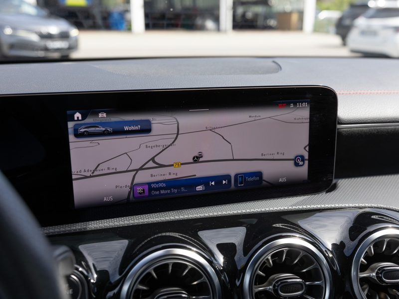 Mercedes-Benz CLA 180 SB , AMG KAMERA SPUR PDC SHZ — photo 12