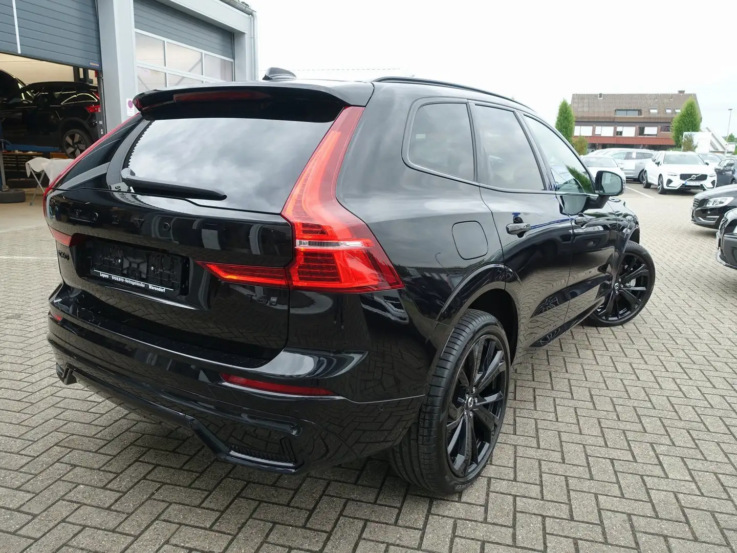 Volvo XC60 Black Edition Ultra T6 AWD/B&W/Pano/360° Nero - 2