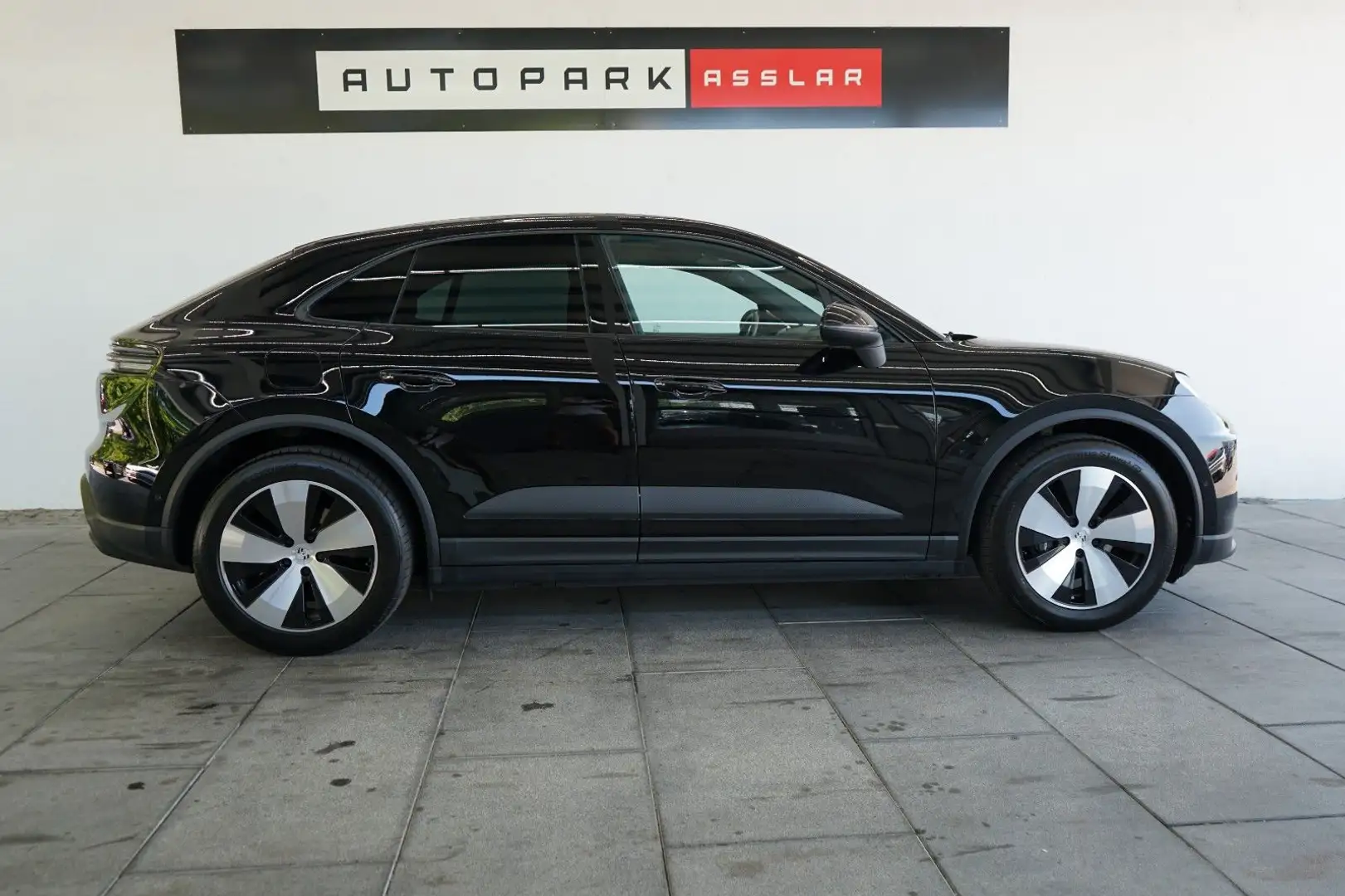 Porsche Macan 4 Electric*LEDER/PANO/CHRONO/AHK/P-DISPLAY Negro - 2