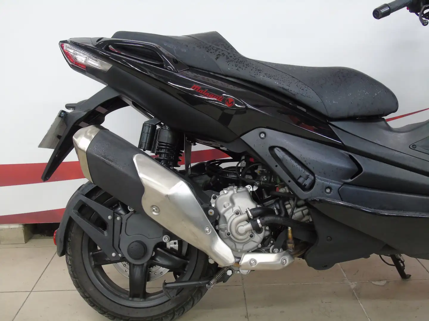 Malaguti Madison 300 Negru - 2
