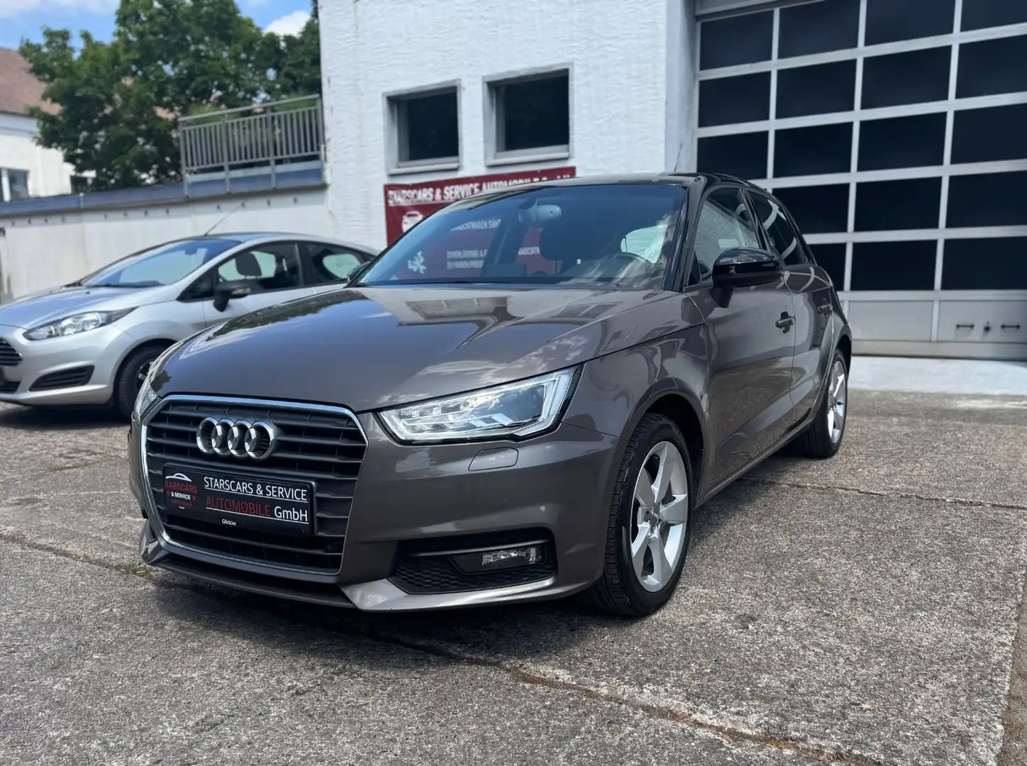 Audi A1 -Sportback/ALU/XENON/SPORT/SHZ/AUTOMATIK/2HAND Braun - 1