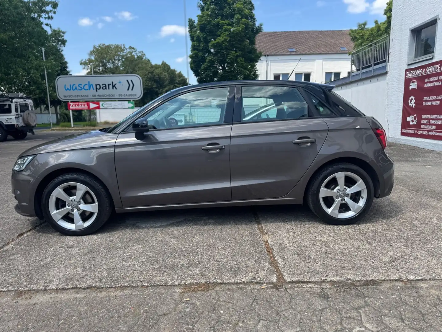 Audi A1 -Sportback/ALU/XENON/SPORT/SHZ/AUTOMATIK/2HAND Braun - 2