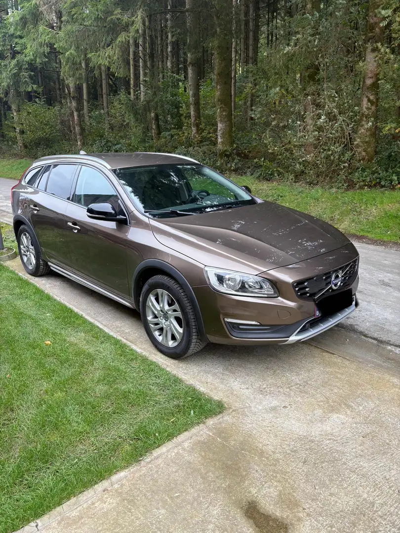 Volvo V60 Cross Country 2.0 D3 Summum - 1