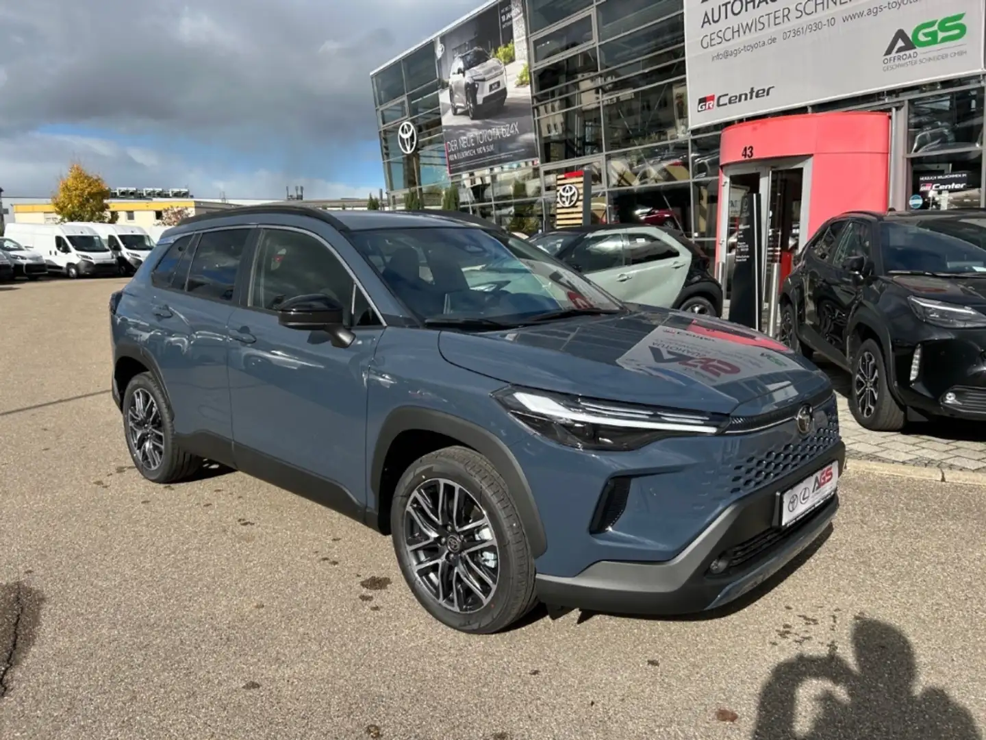 Toyota Corolla Cross 2,0L Hybrid Teamplayer 4X2 Grau - 2