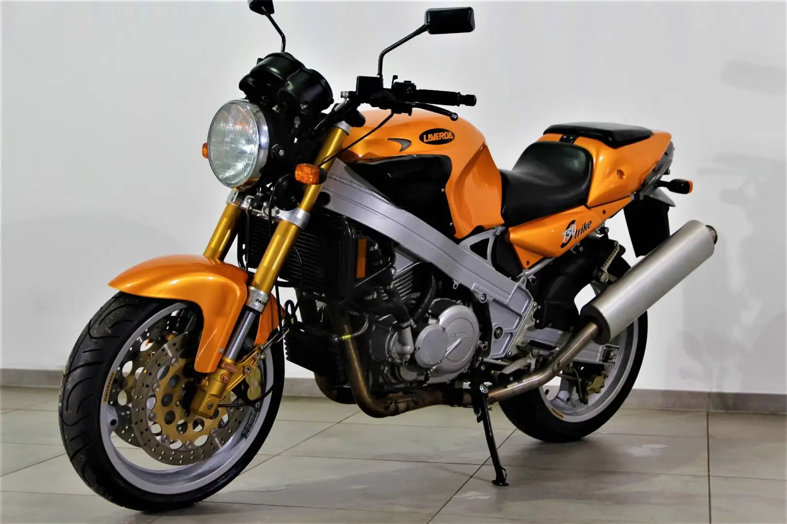 Laverda Strike 750/orig.4500km/ 1.Hand/Tüv neu Orange - 1