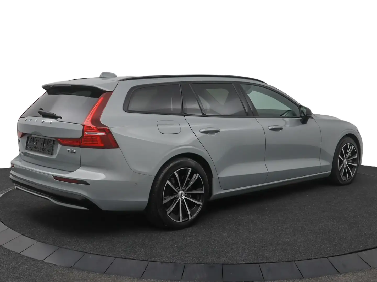 Volvo V60 T6 hybride AWD Plus Dark|H&K|ACC|PILOT|360|BLIS Grijs - 2