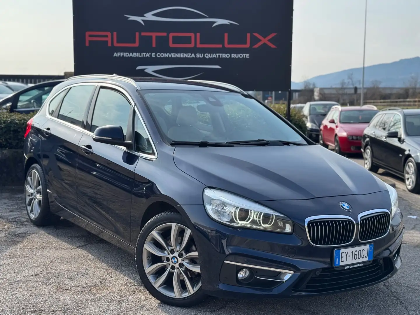 BMW 218d Active Tourer Luxury Blu/Azzurro - 2
