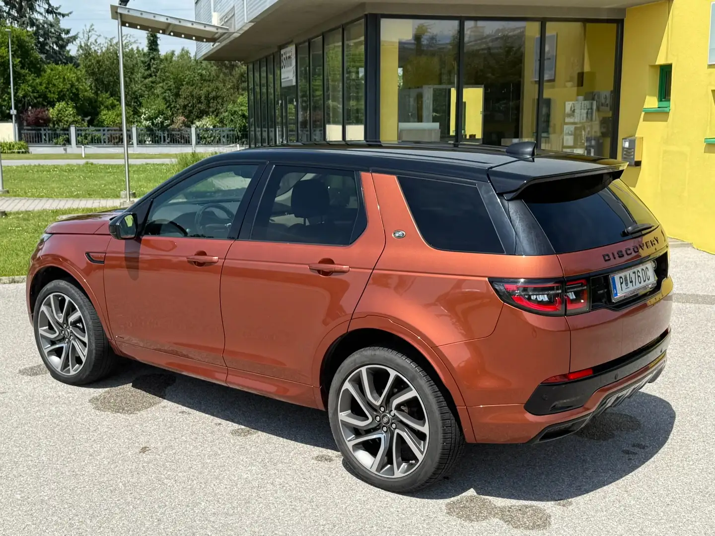 Land Rover Discovery Sport Discovery Sport D180 4WD Aut. R-Dynamic SE Orange - 2