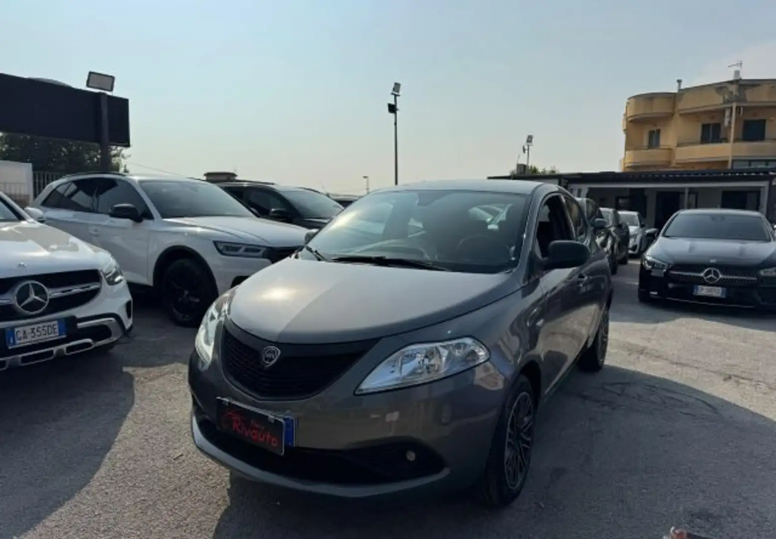 Lancia Ypsilon Ypsilon III 2015 1.2 Gold ecochic Gpl 69cv my19 Grigio - 2