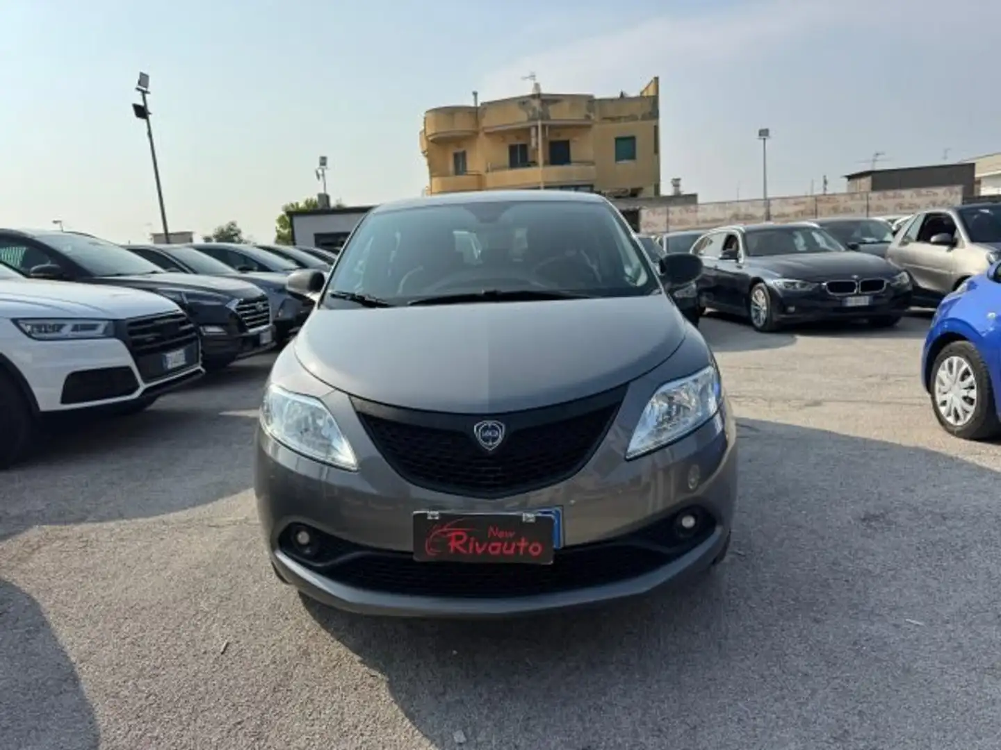 Lancia Ypsilon Ypsilon III 2015 1.2 Gold ecochic Gpl 69cv my19 Grigio - 1
