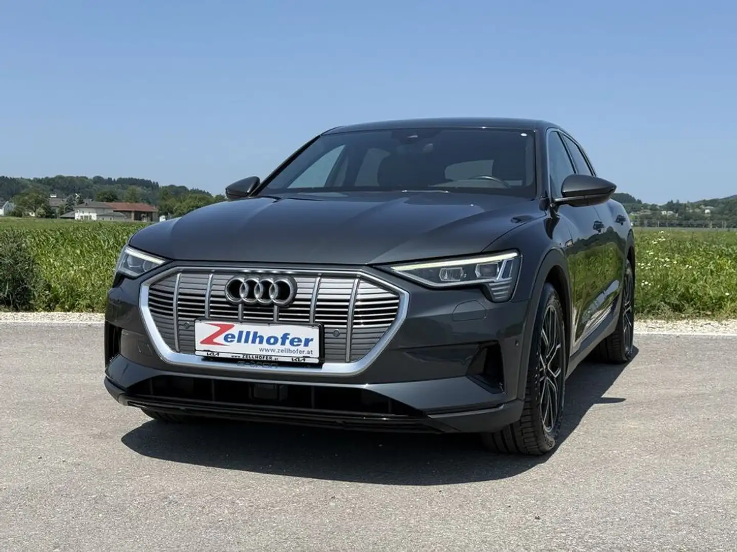 Audi e-tron 55 quattro basis Grijs - 2