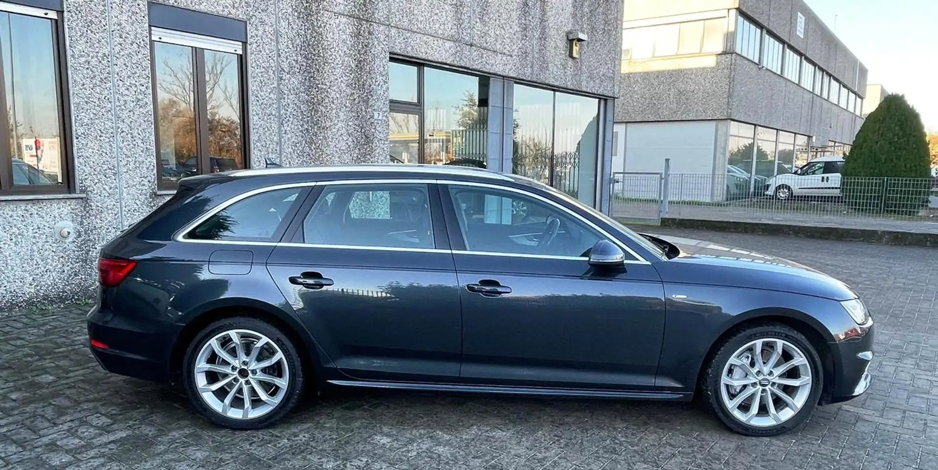 Audi A4 Avant 2.0 tdi quattro 190cv S-LINE - CERTIFICATA ! Nero - 2