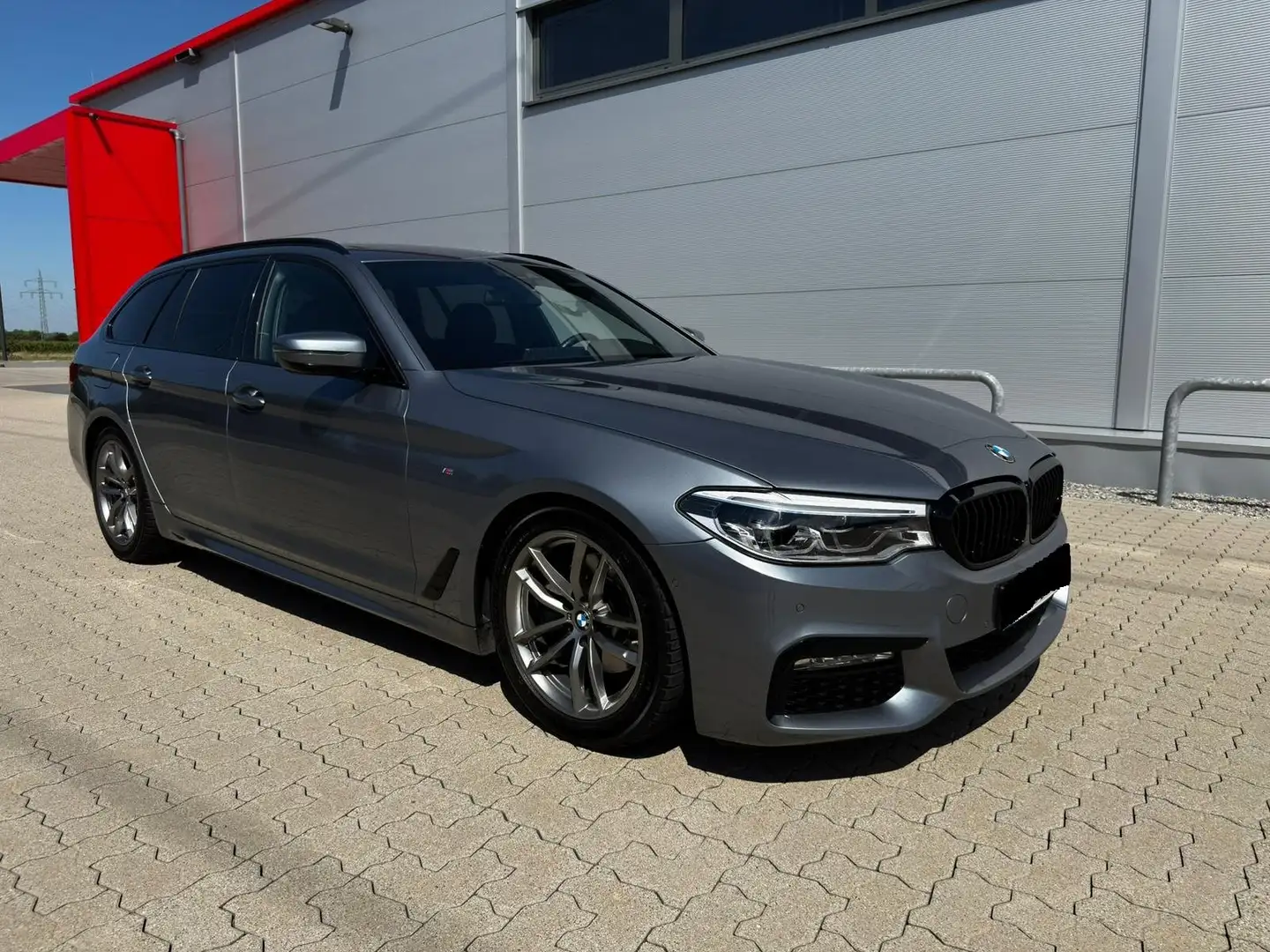 BMW 520 520 d Tour M Sport Nav*LED*Kam*HiFi*KW3*18 Blau - 1