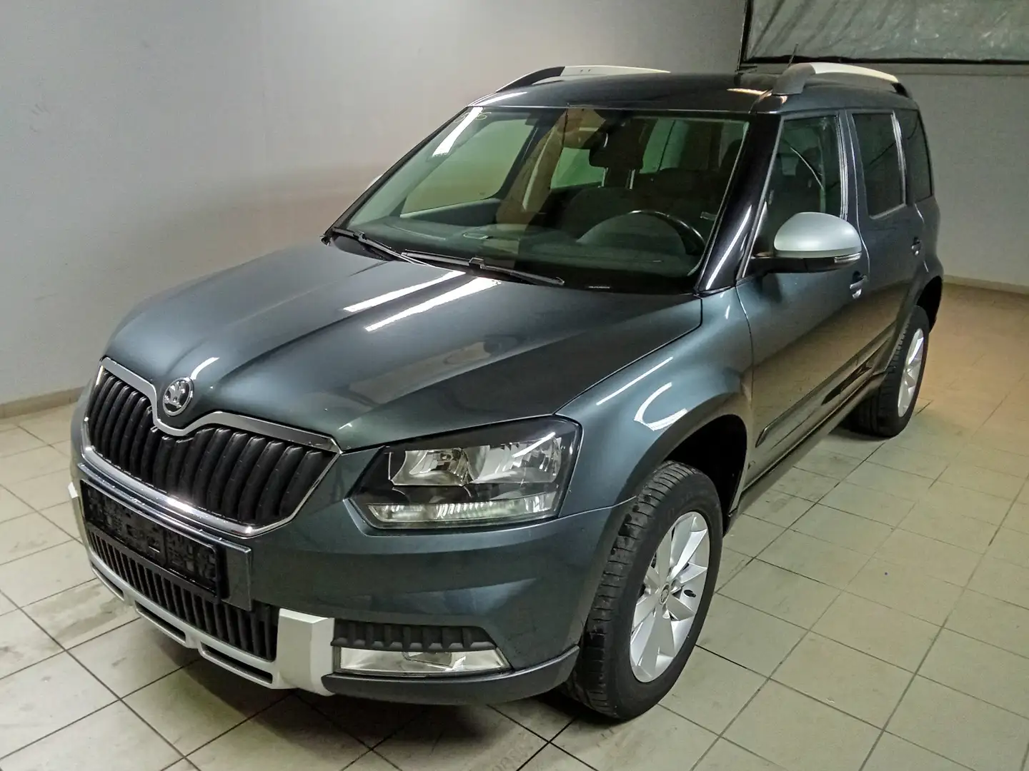 Skoda Yeti Ambition Outdoor 4x4 Gris - 1