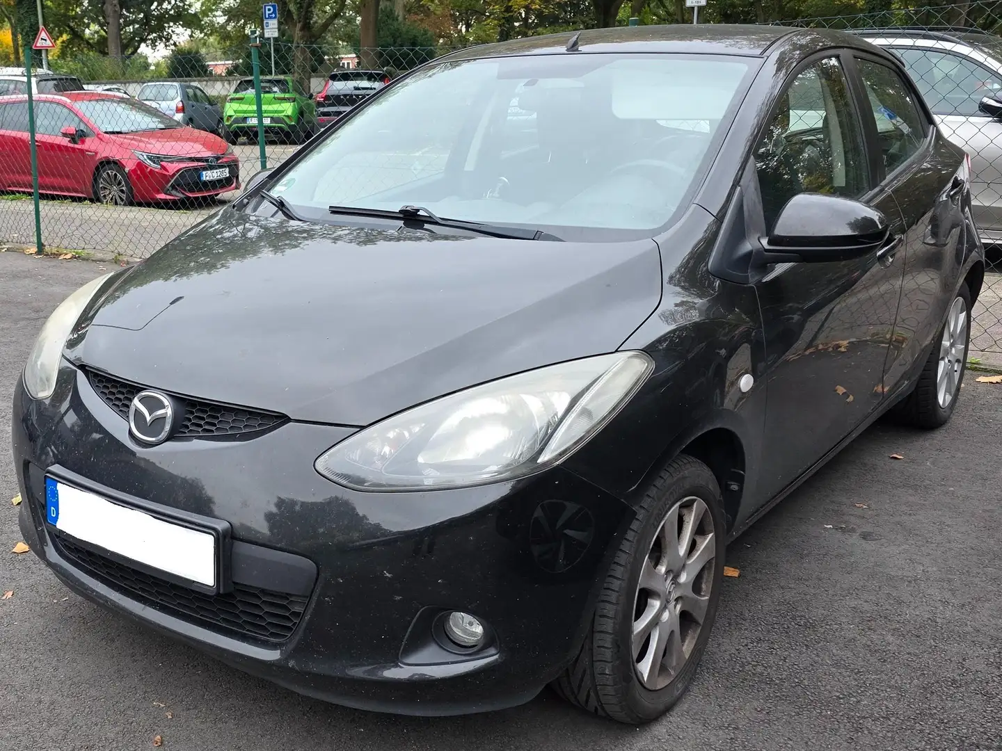Mazda 2 2  5-Türer 1.3 Independence Schwarz - 1