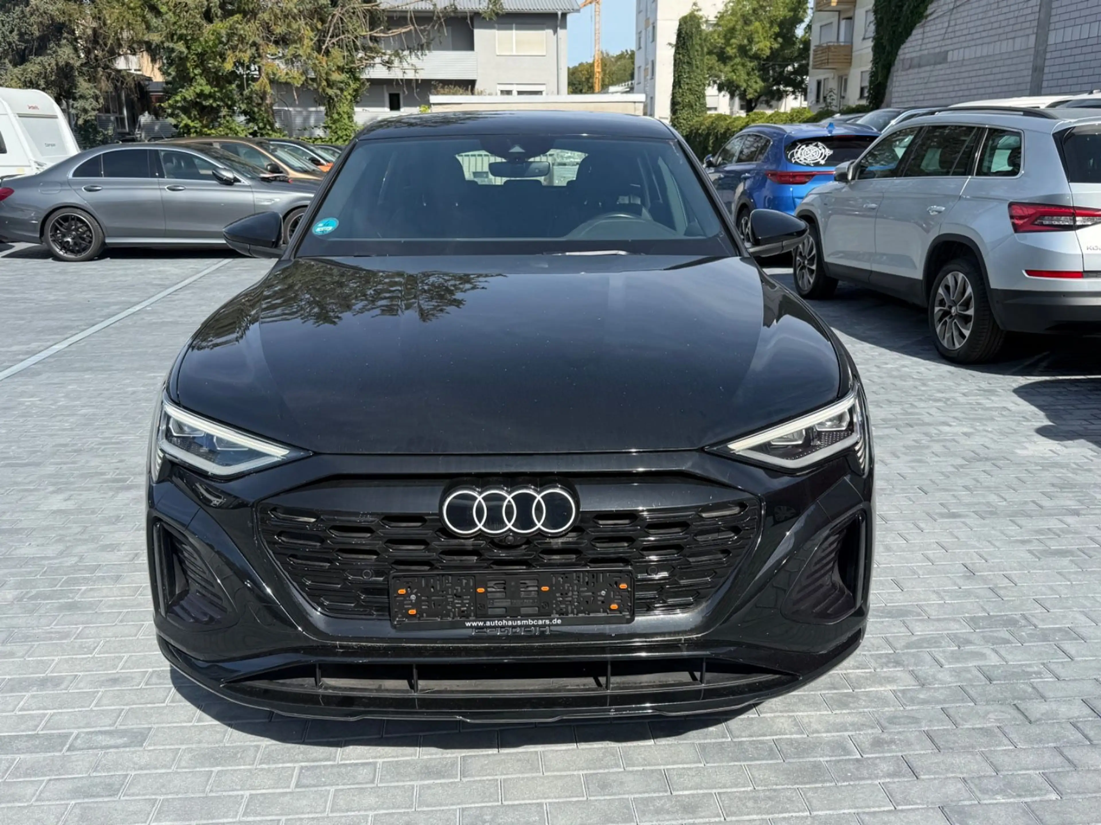 Audi Q8 e-tron 55 quattro S line — photo 3
