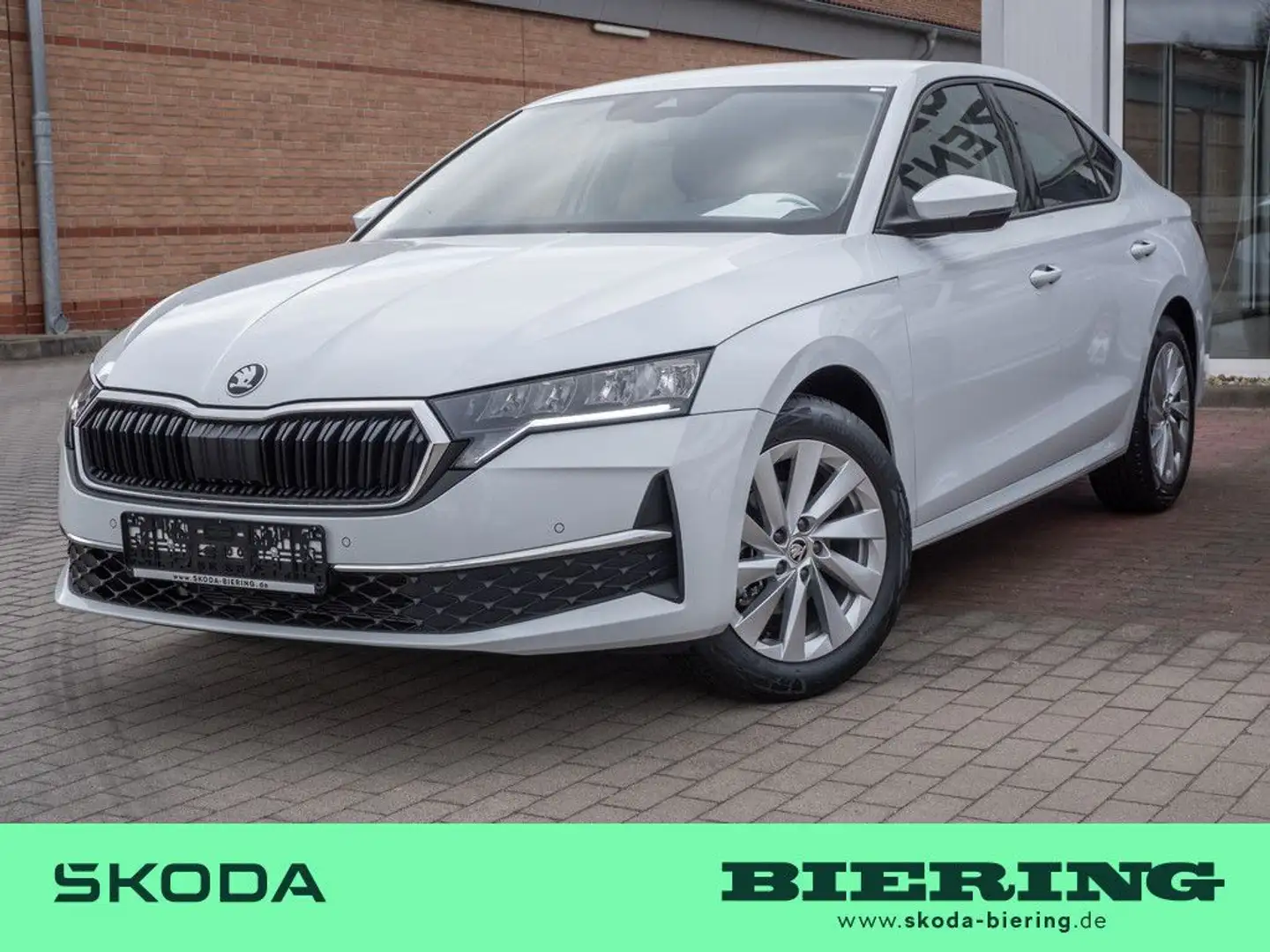 Skoda Octavia 1.5 TSI ACT Selection SHZ NAVI ACC LED Weiß - 1