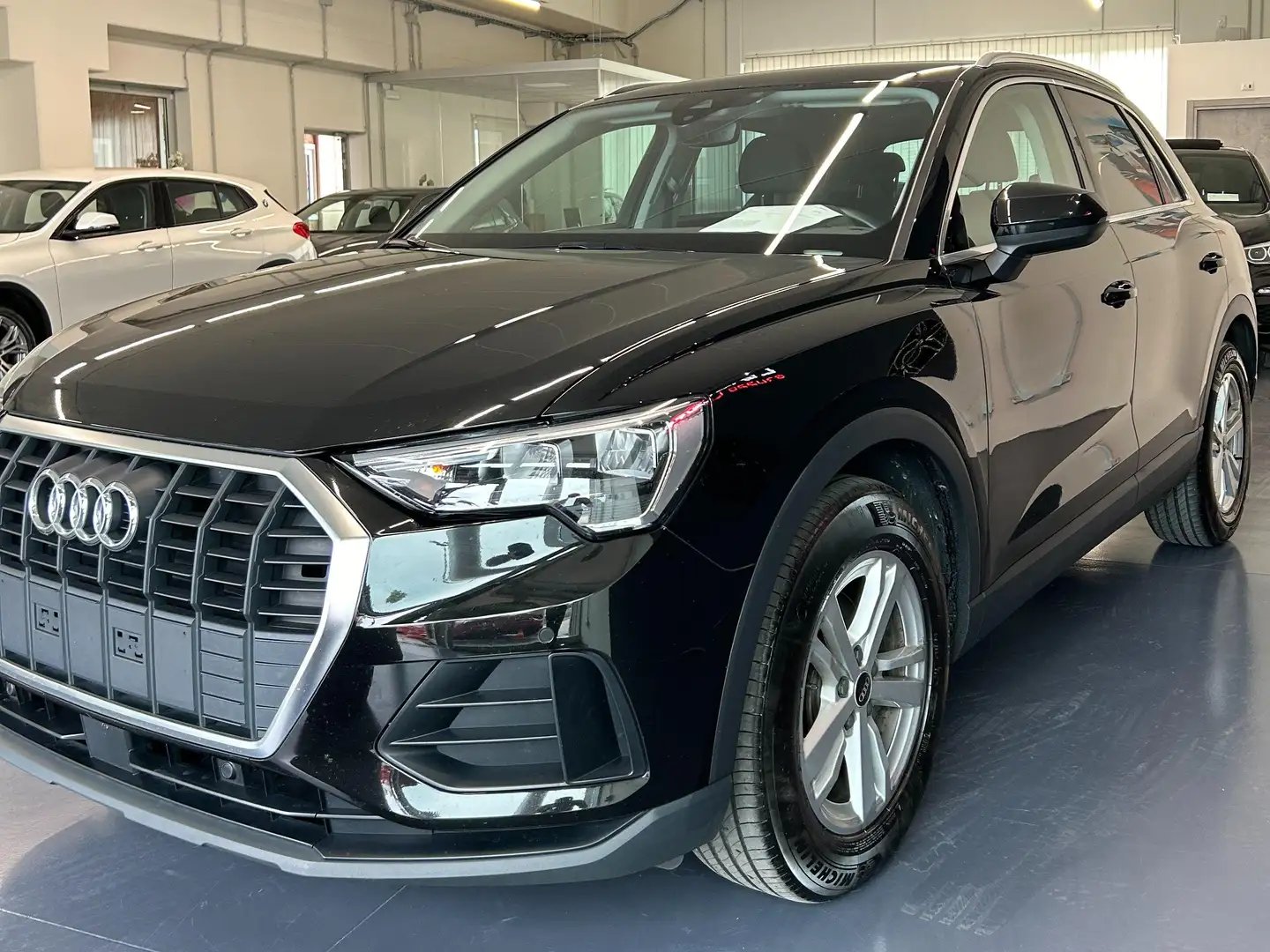 Audi Q3 Q3 II 35 2.0 tdi Business Advanced s-tronic Zwart - 2