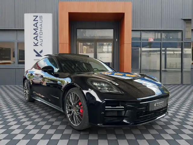 Porsche Panamera view 4