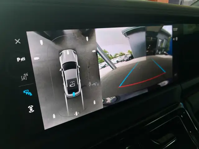 Porsche Panamera view 14