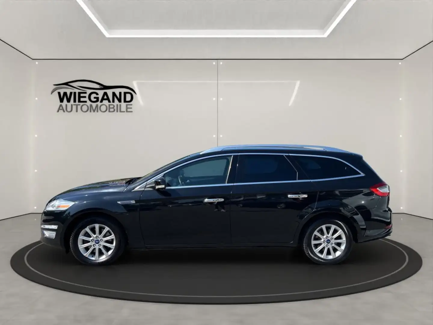 Ford Mondeo Turnier 2.2 TDCi AUT TITANIUM+BUSINESS Schwarz - 2