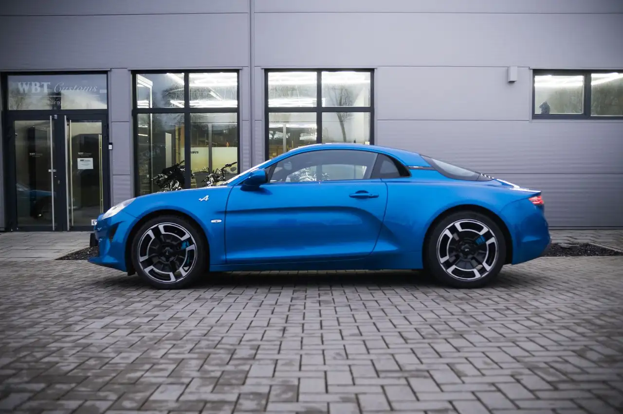 Alpine A110