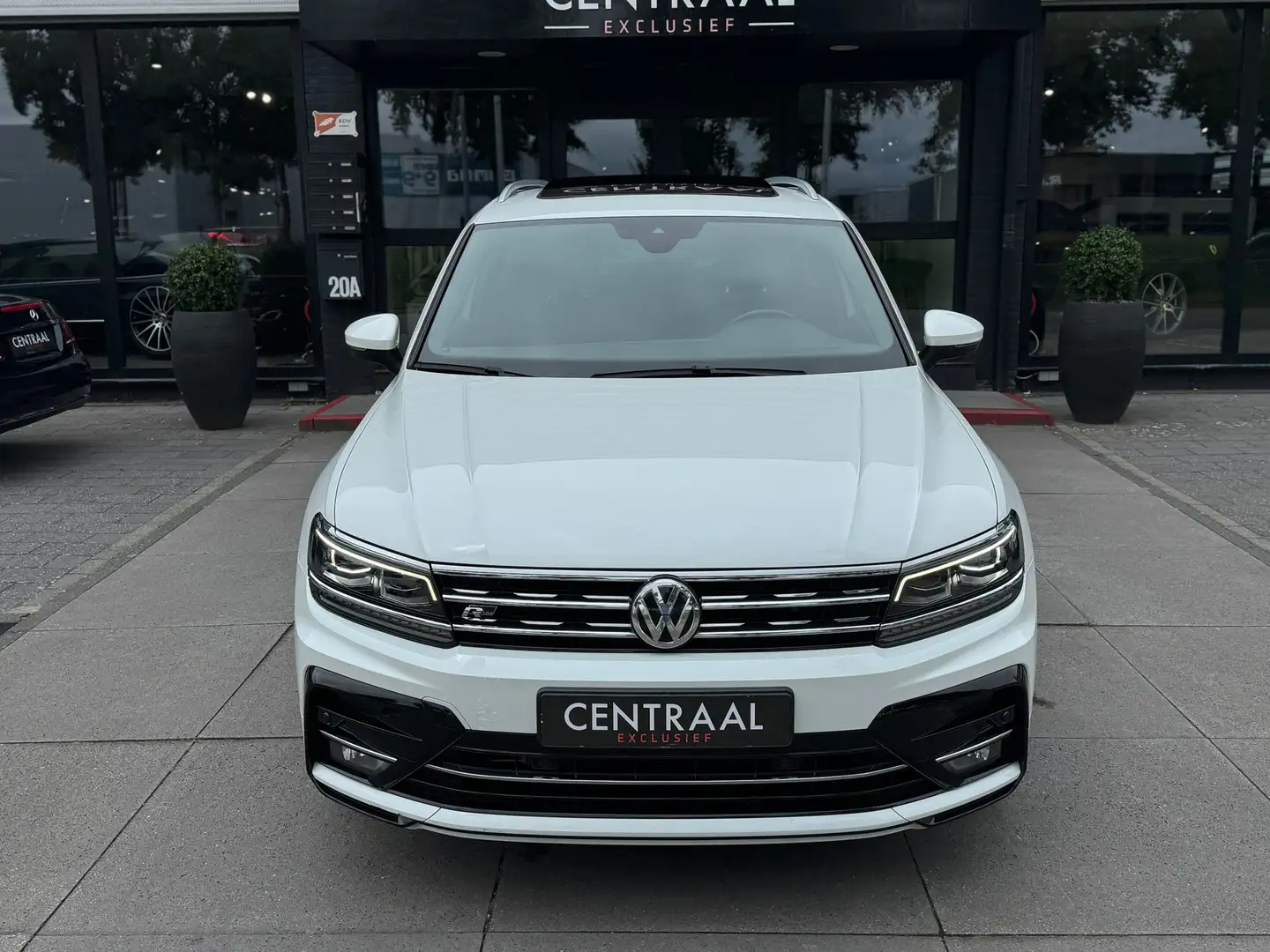 Volkswagen Tiguan 1.5 TSI DSG R-Line Pano|NL-auto|Virtual|ACC|Camera Blanco - 2