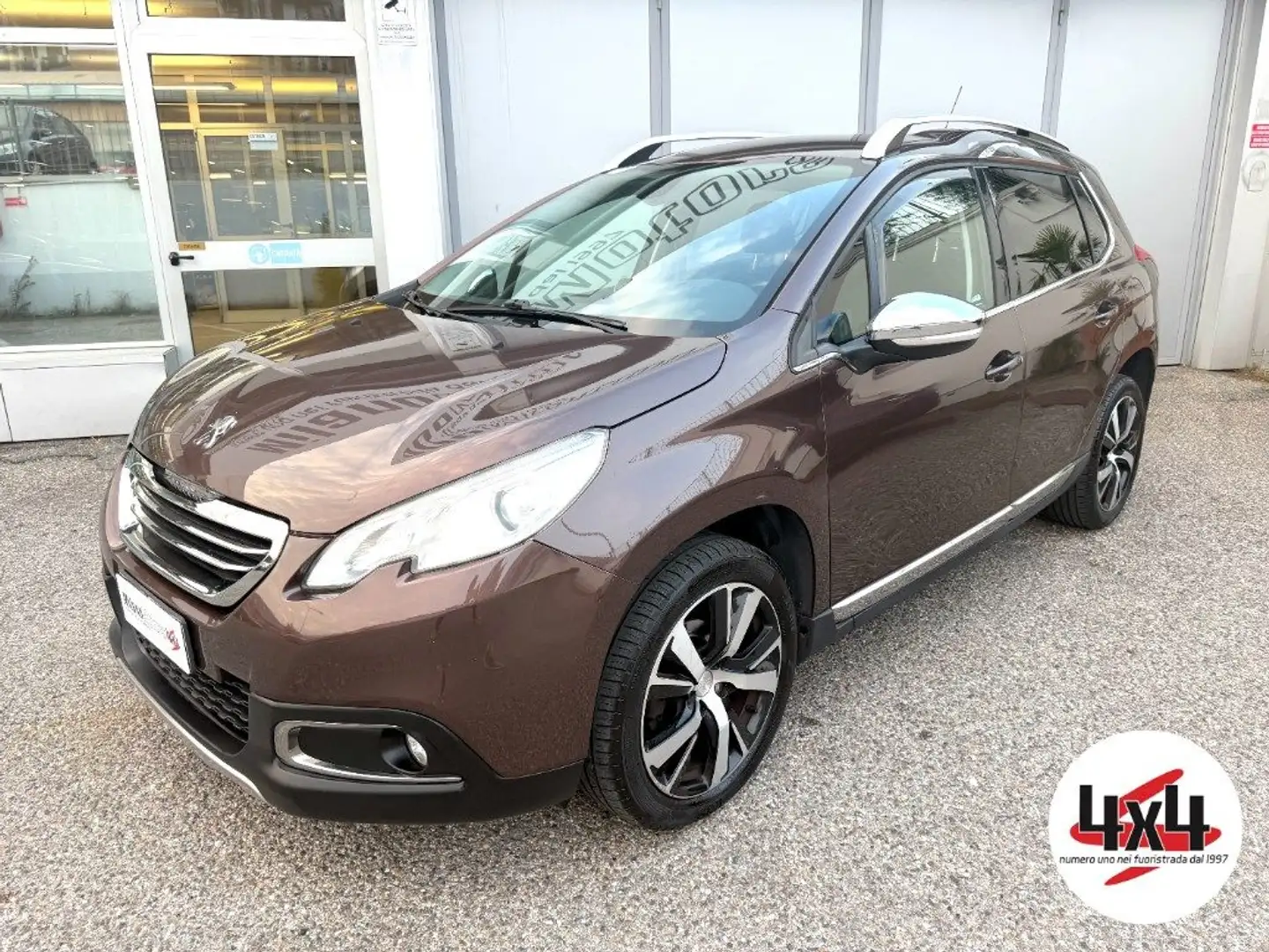 Peugeot 2008 1.6 e-HDi 92 CV Stop&Start Allure Brun - 1