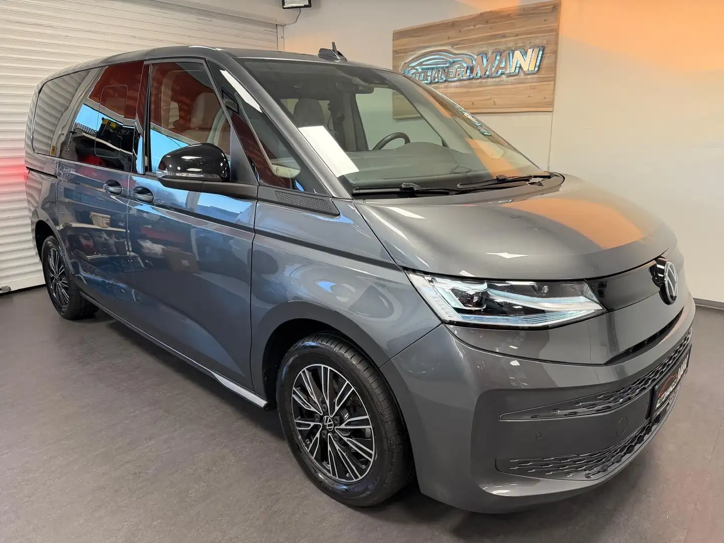 Volkswagen T7 Multivan /Pano-Dach/AHK/PDC/ACC/Kamera/DSG/LED Gris - 1