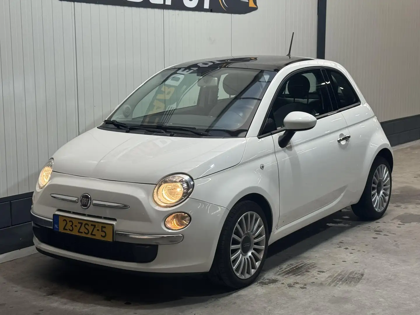 Fiat 500 0.9 TwinAir Lounge Zeer Netjes Pano Airco Wit - 1