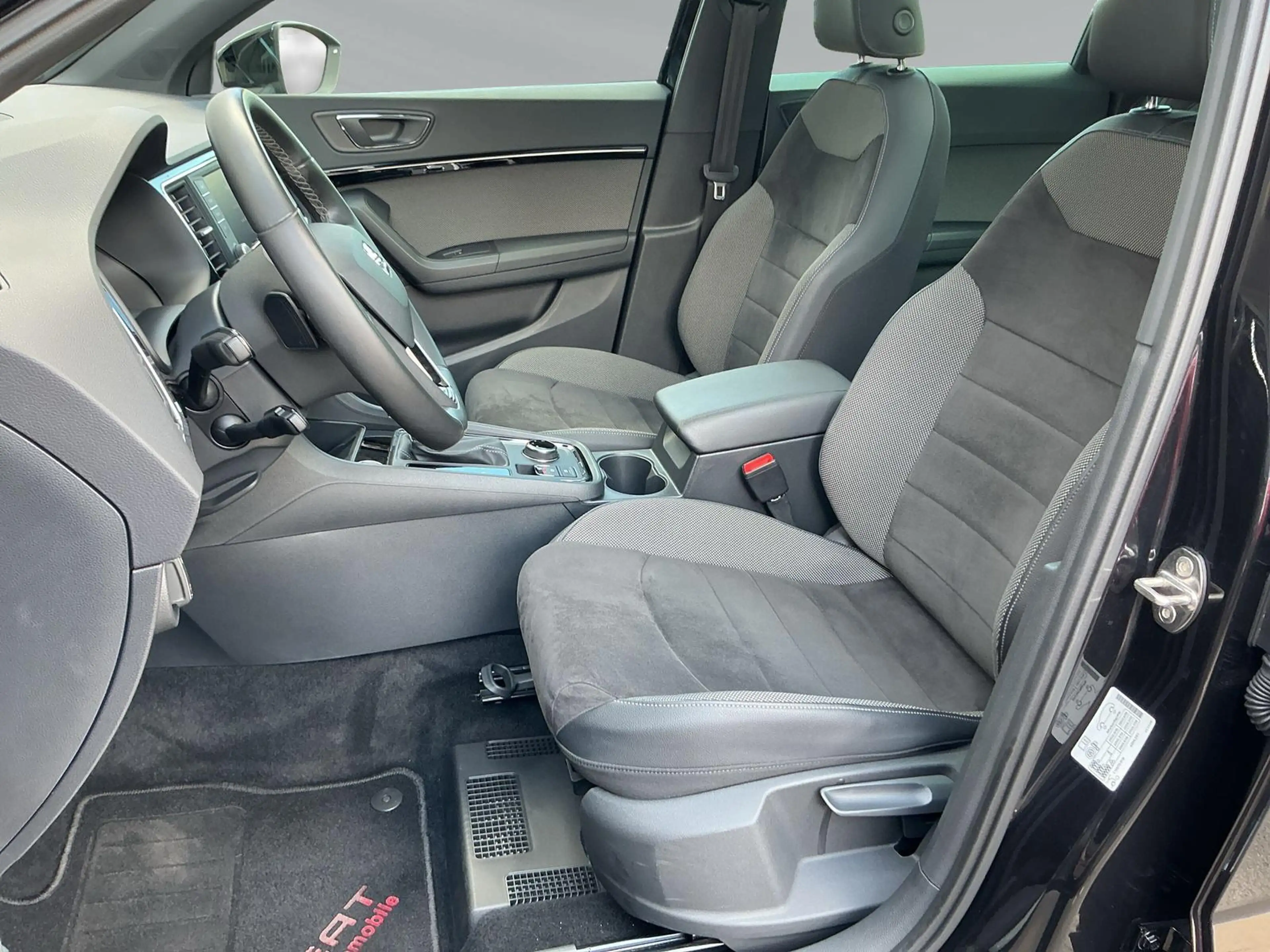 SEAT Ateca 1.5 TSI DSG Xcellence LED PANO BEATS K360° — photo 9
