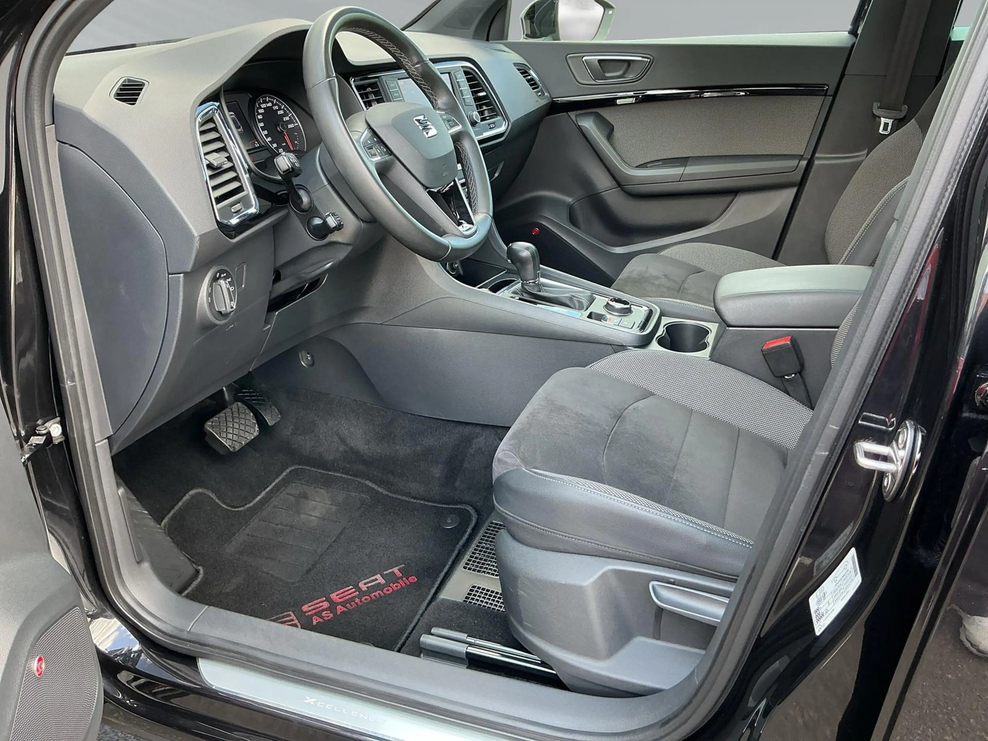 SEAT Ateca 1.5 TSI DSG Xcellence LED PANO BEATS K360° — photo 8