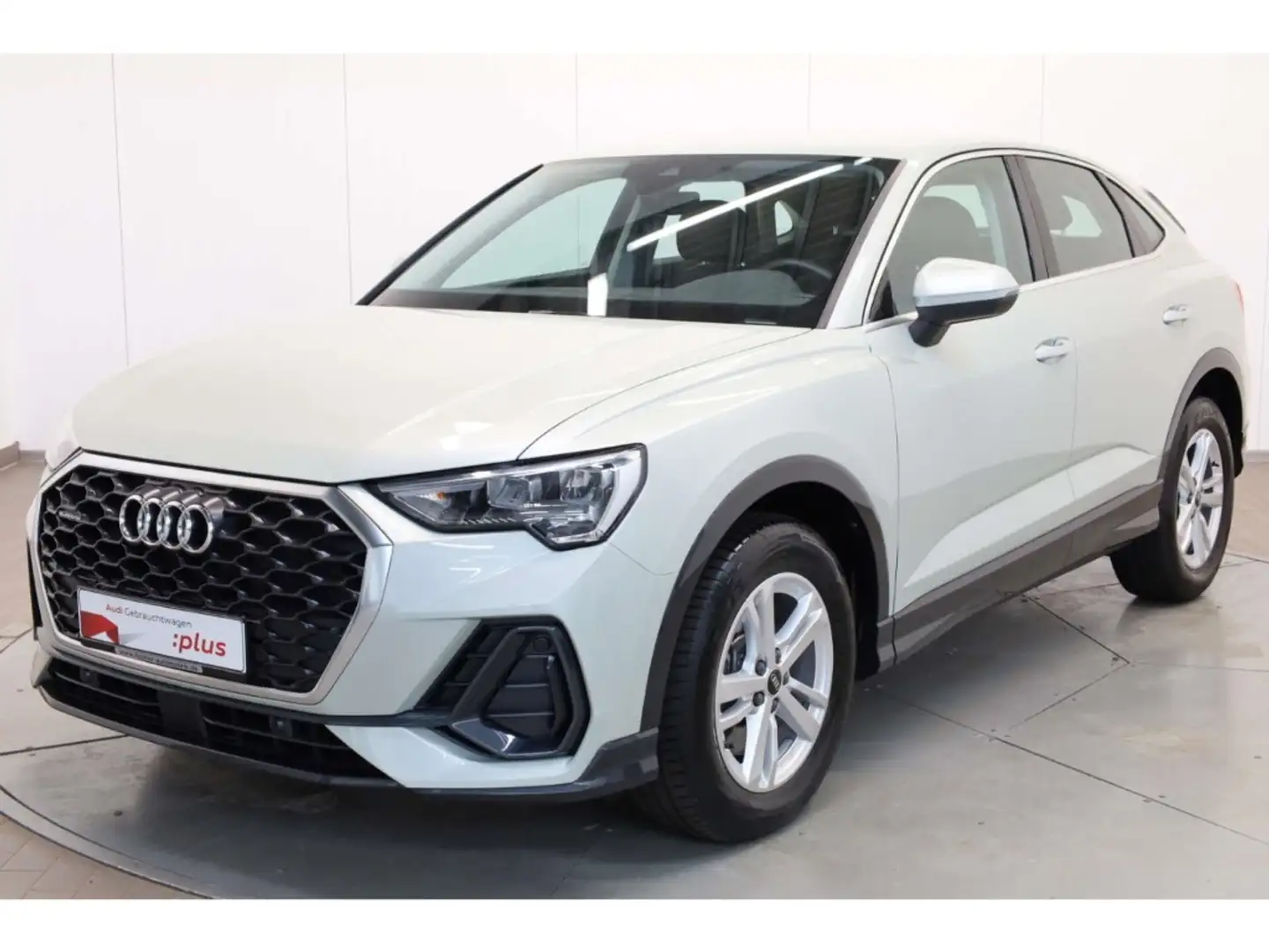 Audi Q3 Sportback 45 TFSI quattro Silber - 2