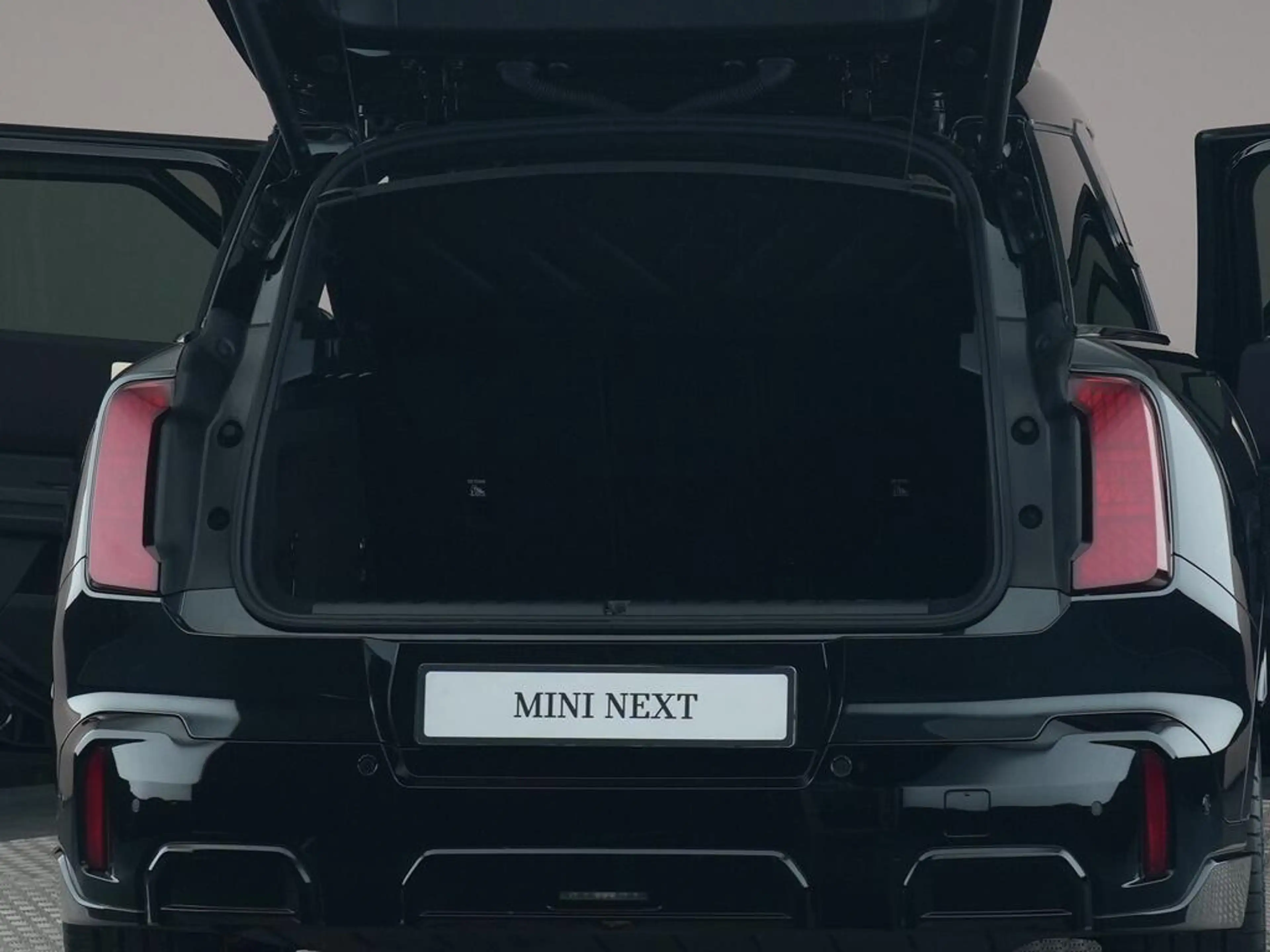 MINI John Cooper Works Countryman E L 66.5 kWh — photo 12