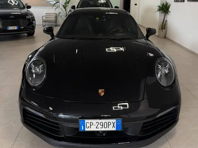 Porsche 911 view 15