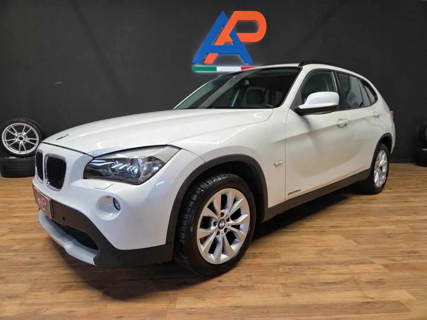 BMW X1 sdrive18d Futura Blanc - 1