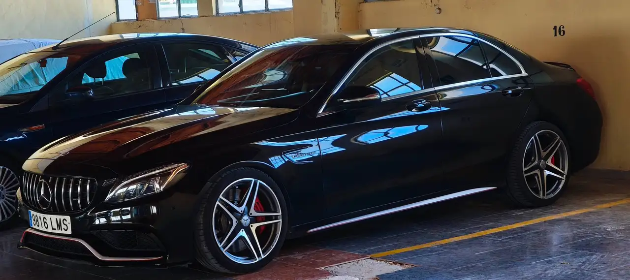 Mercedes-Benz C 63 AMG