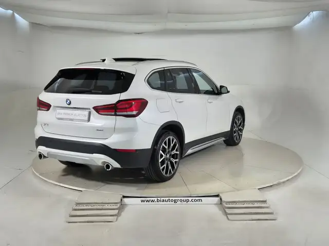 BMW X1 view 5