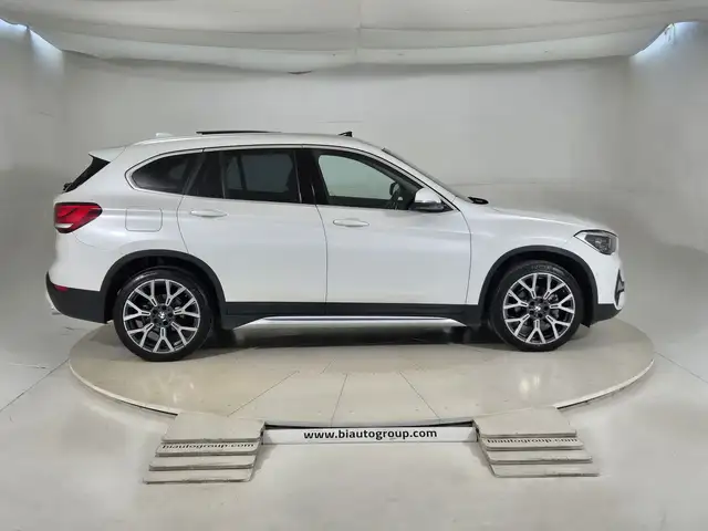 BMW X1 view 6