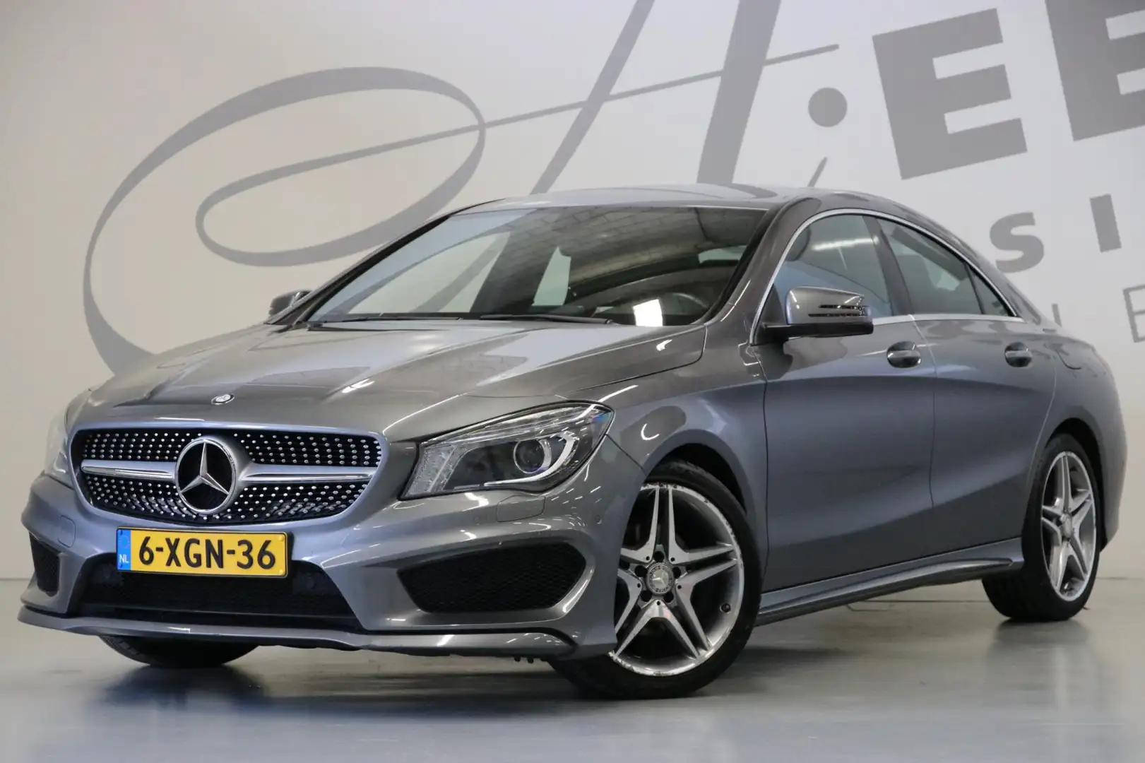 Mercedes-Benz CLA 180 Ambition Grau - 1