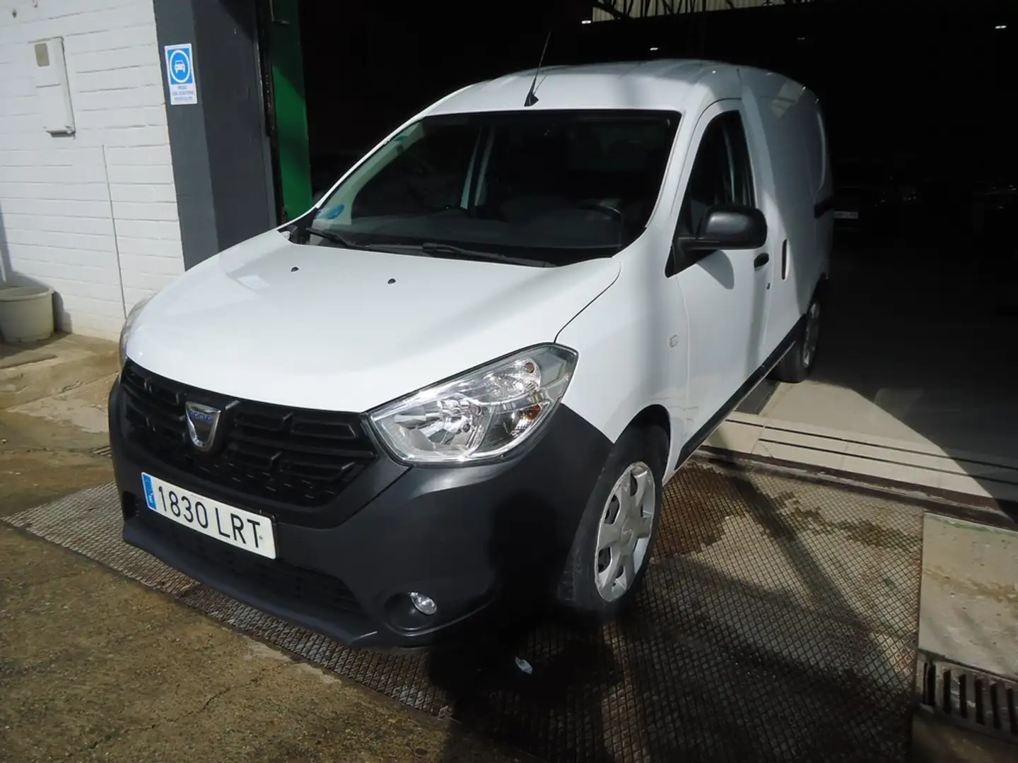 Dacia Dokker Comercial Van 1.6 GLP Essential 80kW Blanc - 2