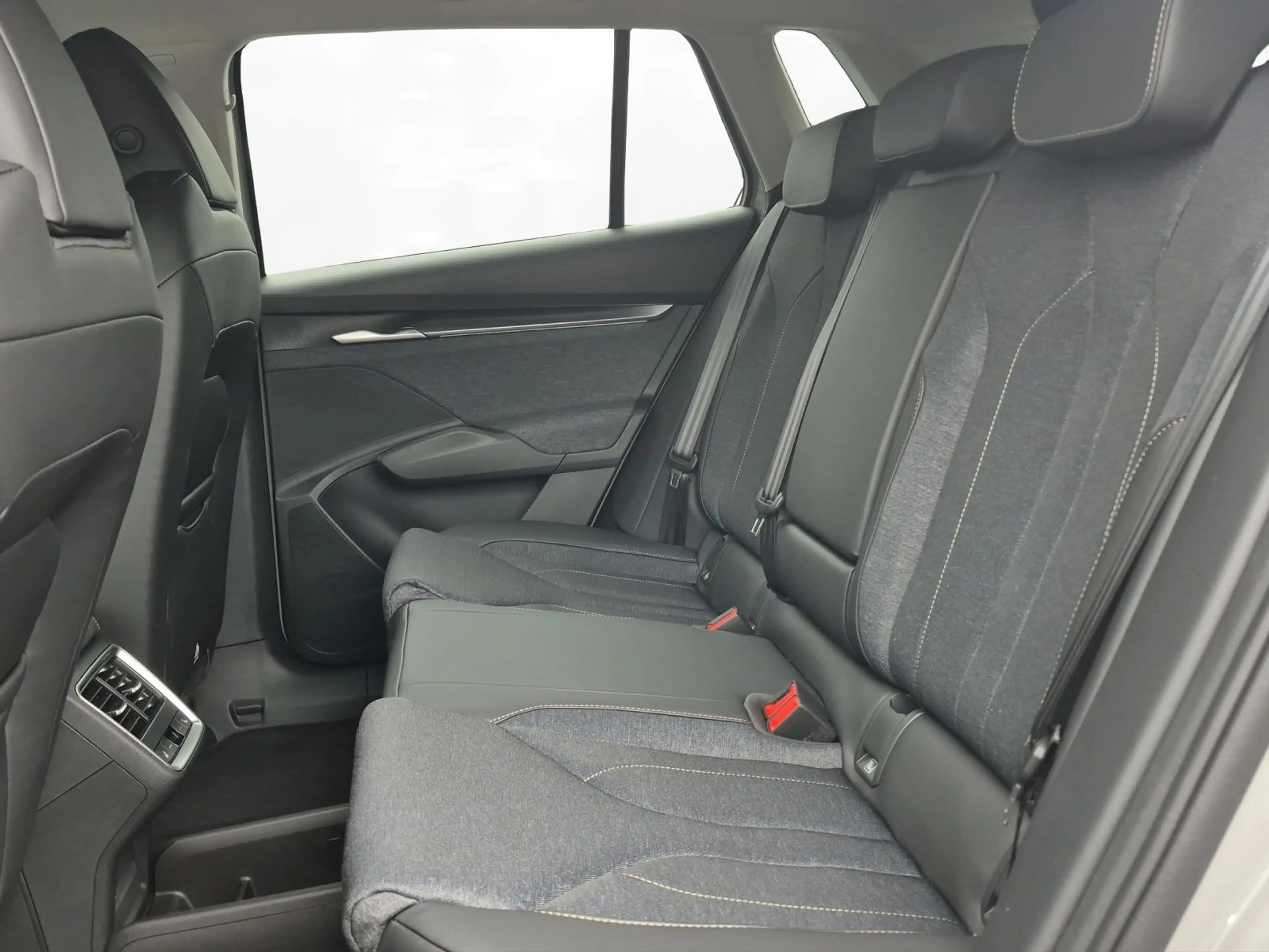 Skoda Elroq Selection 60 | 140 kW I Anhängerzugvorrich — photo 12